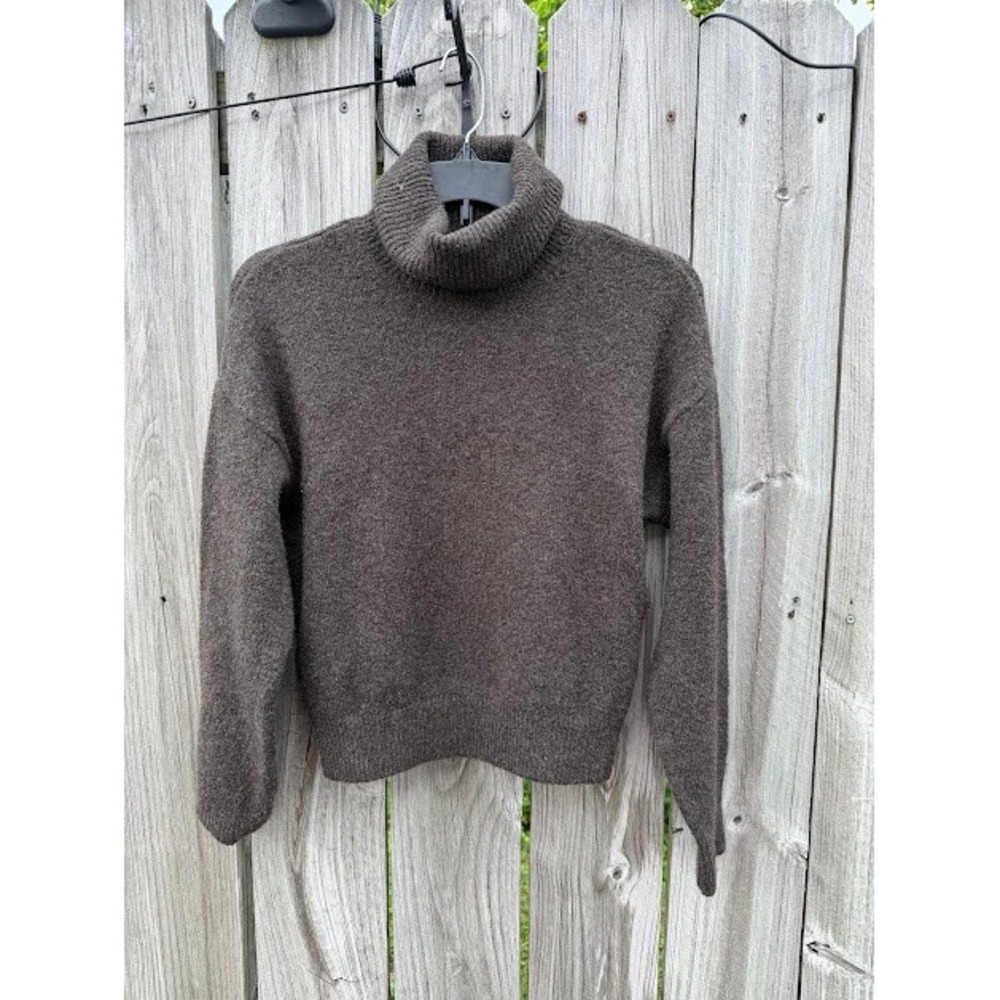Cozy H&M Turtleneck Sweater Womens XS Brown Knit Wool Blend Pullover Relaxed Fit